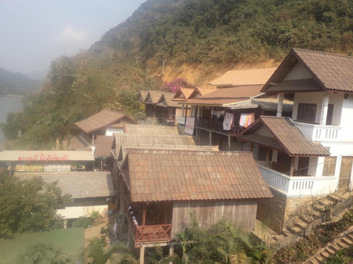Sunrise Bungalow Hotel Nong Khiaw Exterior photo