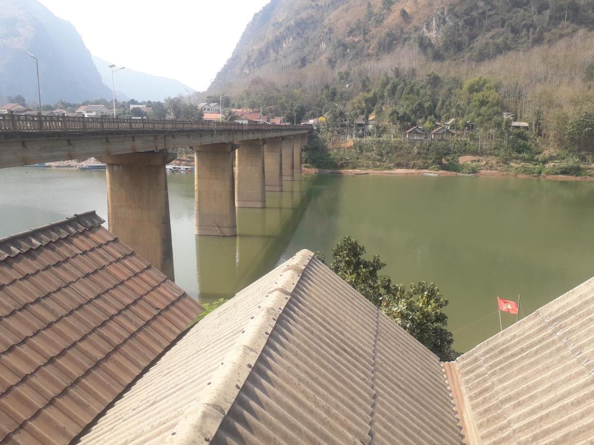 Sunrise Bungalow Hotel Nong Khiaw Exterior photo
