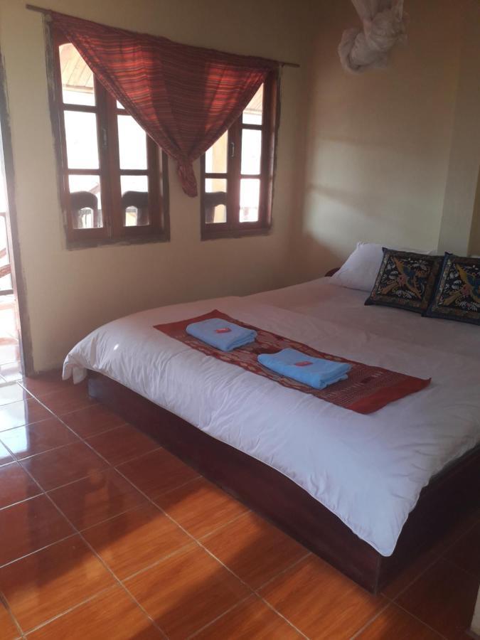 Sunrise Bungalow Hotel Nong Khiaw Exterior photo