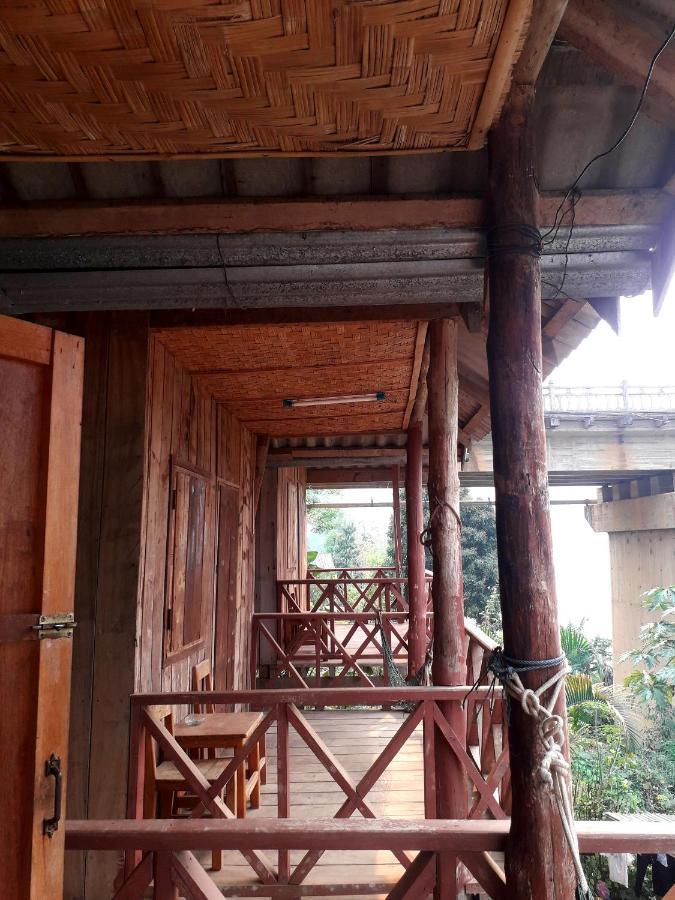 Sunrise Bungalow Hotel Nong Khiaw Exterior photo